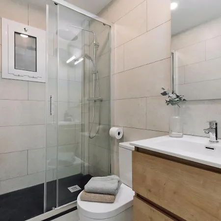 Noguera - 2 Bedrooms In Eixample Esquerra Apartman *