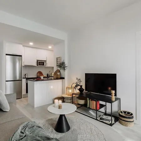 Noguera - 2 Bedrooms In Eixample Esquerra شقة برشلونة